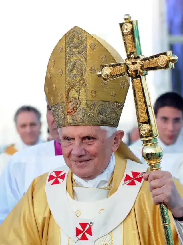 Adorable Pope-Benedict XVI dies at 95, the first pontiff resigned in 600 years